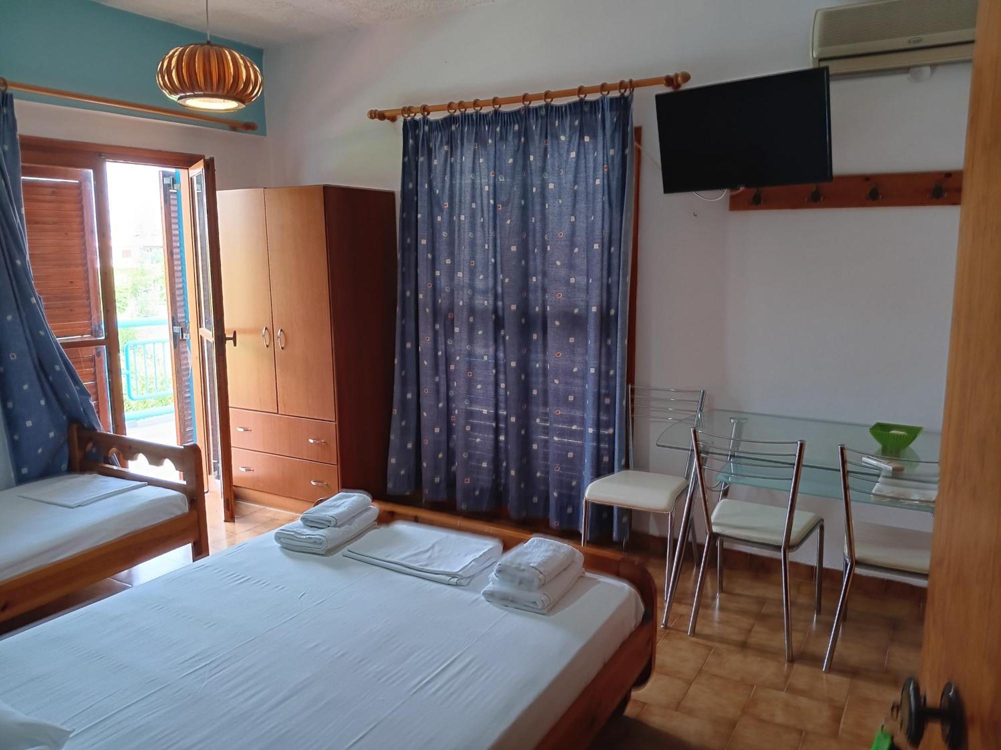 Foinikas Rooms Eratini Luaran gambar